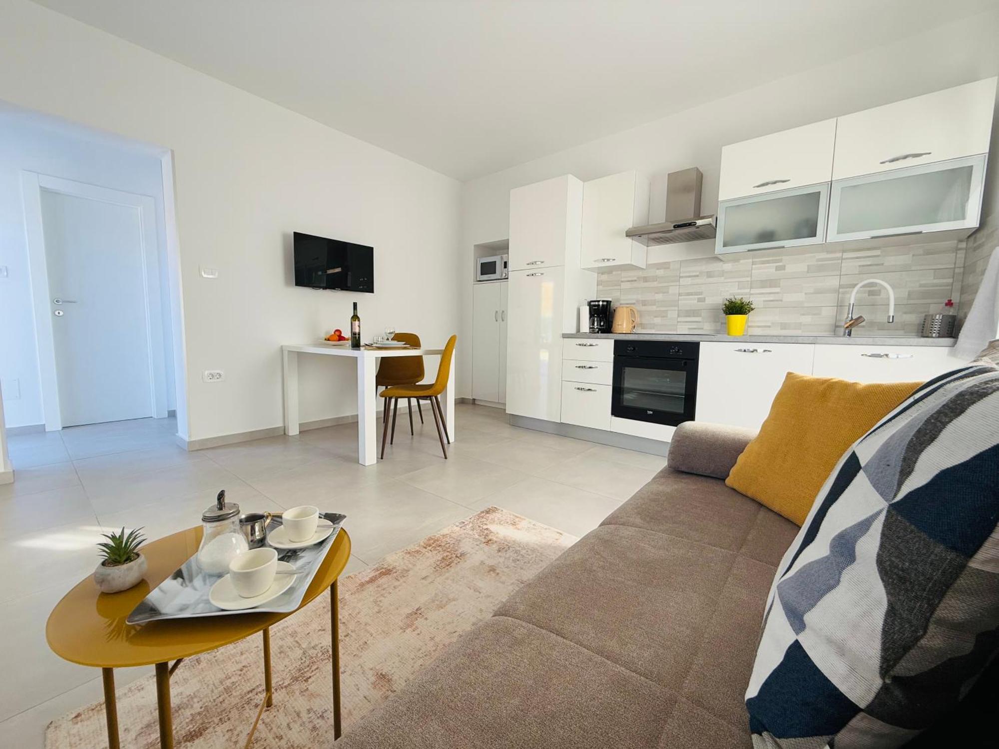 Apartment Erika - For 2 Near The Beach 普拉 外观 照片