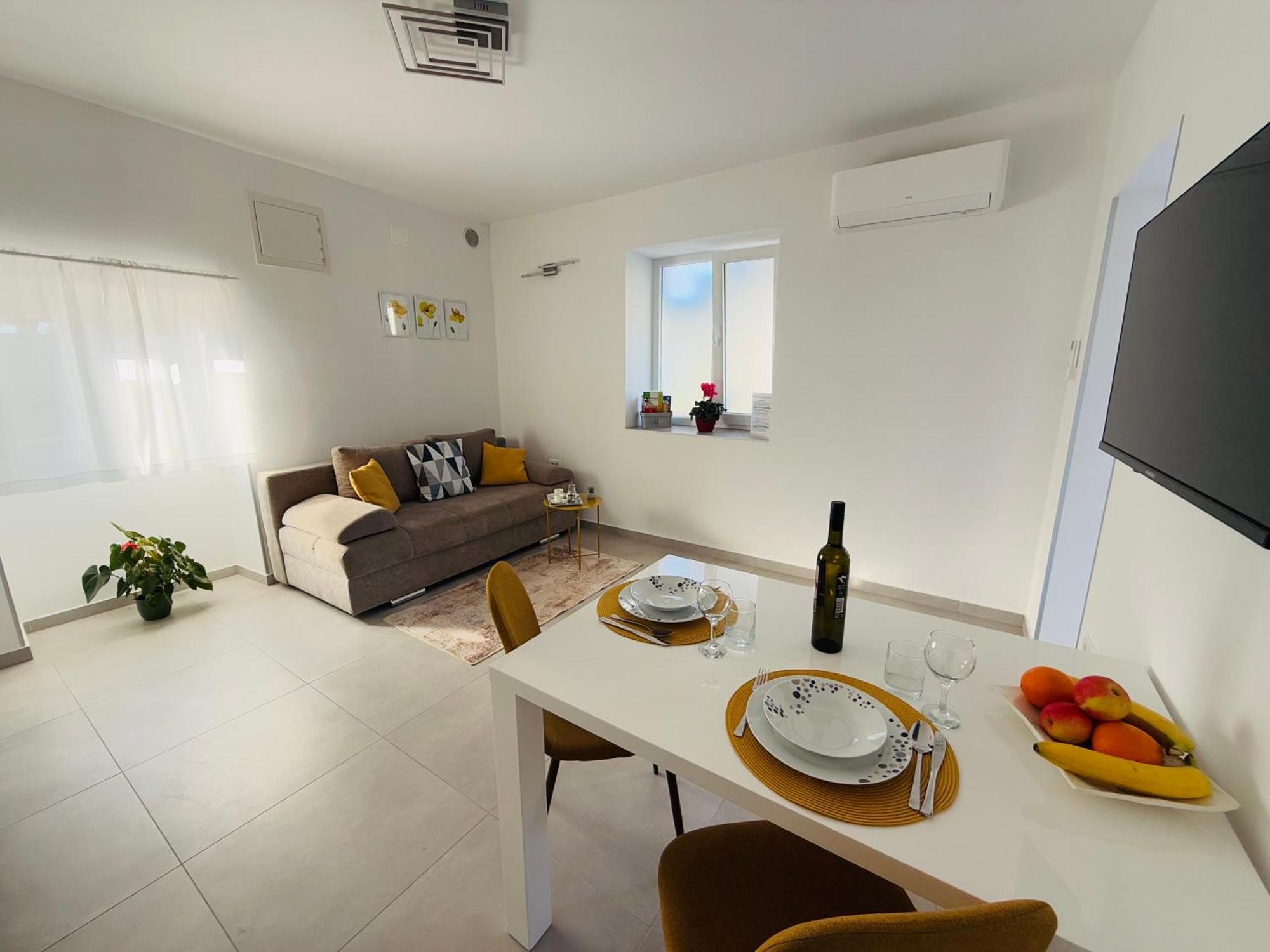Apartment Erika - For 2 Near The Beach 普拉 外观 照片